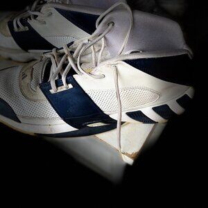 Adidas Gil Zero Sneakers